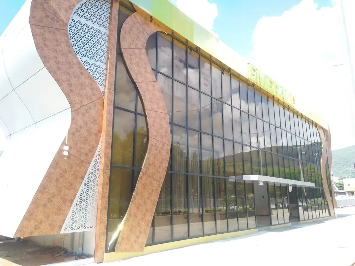 Full Glazing Elevation